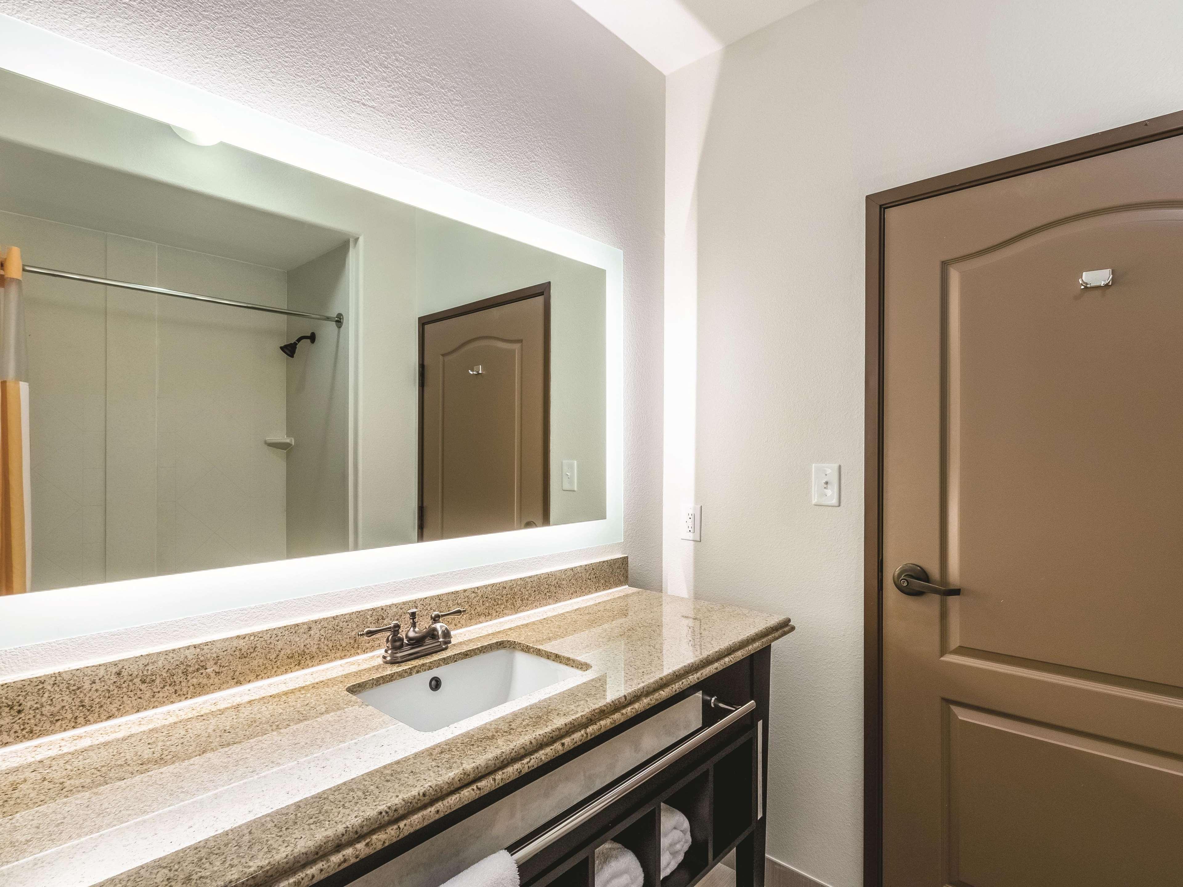 La Quinta By Wyndham Dallas Grand Prairie South Exteriör bild