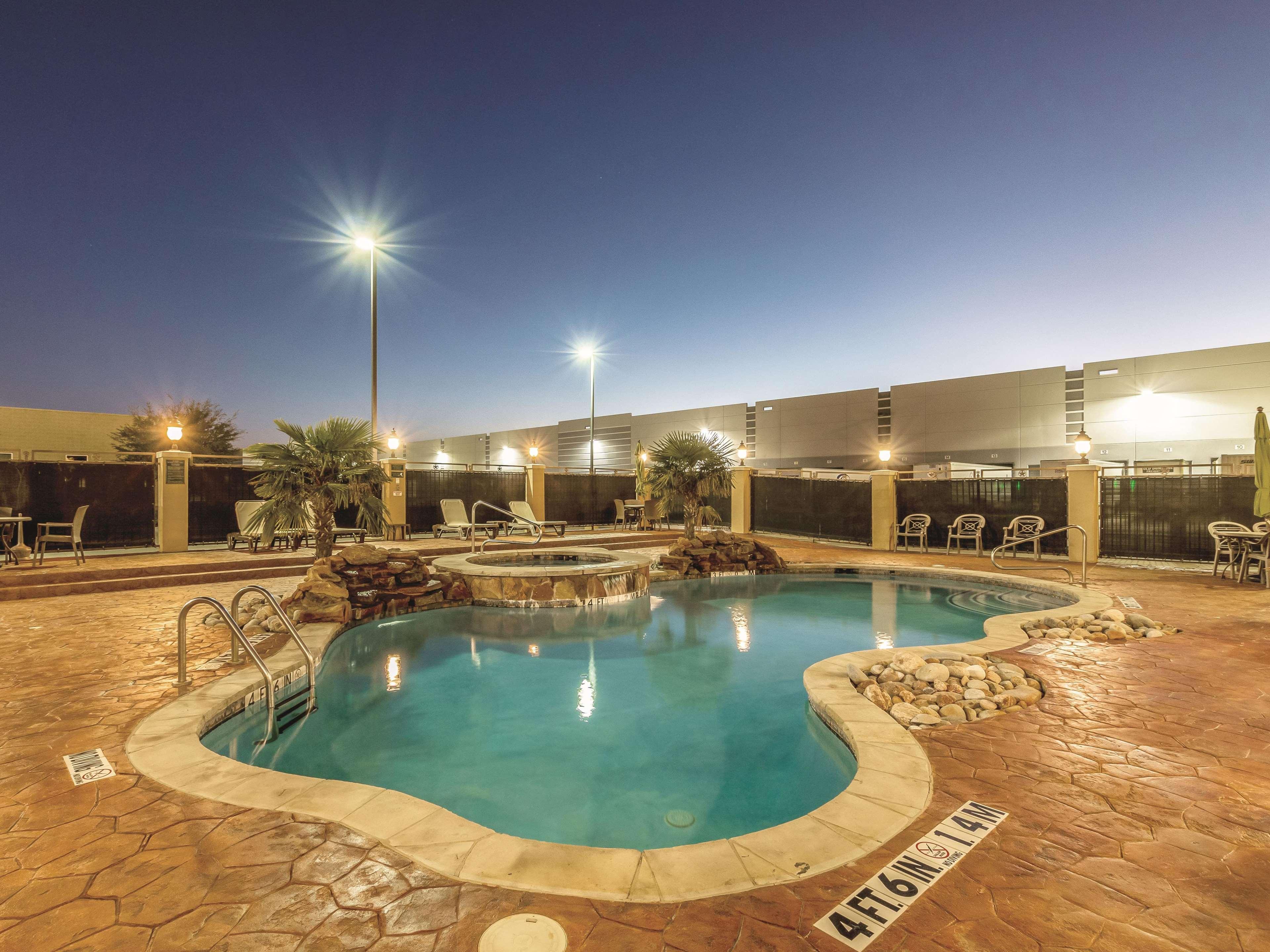 La Quinta By Wyndham Dallas Grand Prairie South Exteriör bild